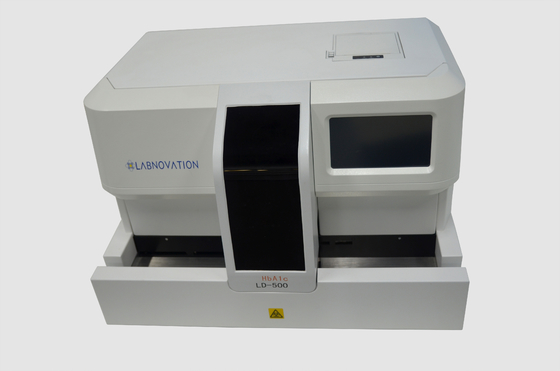 AC 110V 220V เครื่องวิเคราะห์ทดสอบ HbA1c ขั้นตอนเดียว LD-500 เครื่องวิเคราะห์เฮโมโกลบินแบบพกพา