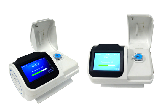 เครื่องวิเคราะห์การทดสอบ HbA1c 3 นาที POCT Immunoassay Analyzer สำหรับการวินิจฉัย Diatebes